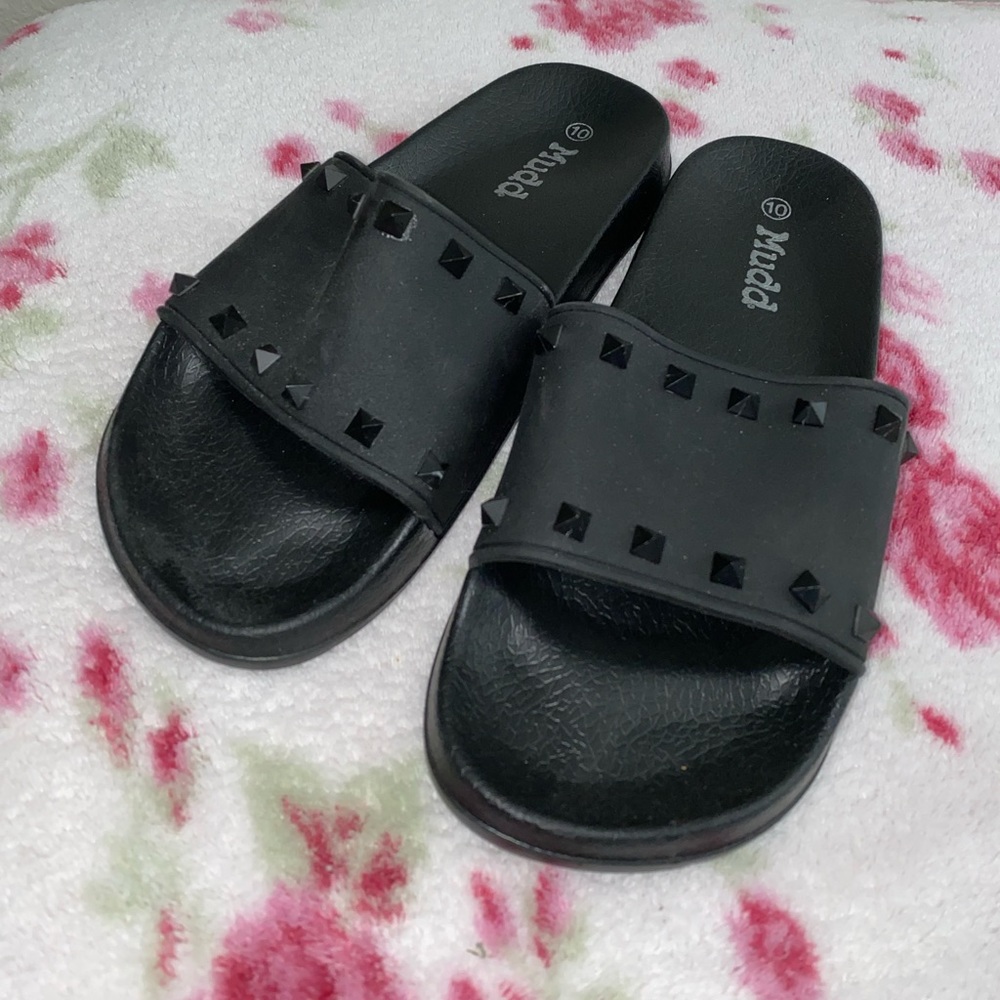 Brand New Mudd Womens Billie Studded Slide Sandal